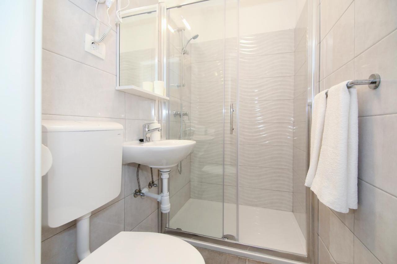 Beach Rooms Split Podstrana Exterior foto